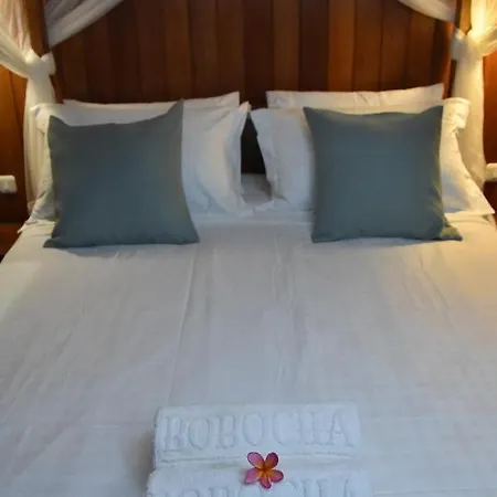 Bobocha Siladen Hotel Bunaken Exterior photo