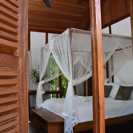 Bobocha Siladen Hotel Bunaken Exterior photo