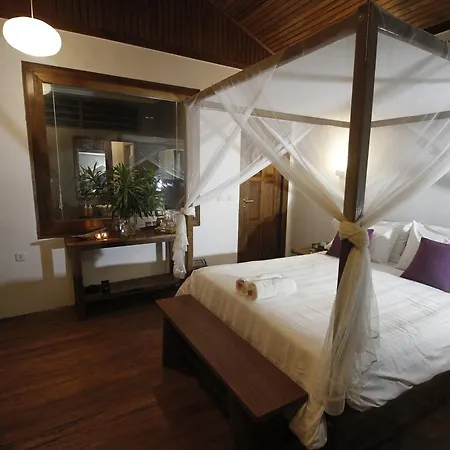 Bobocha Siladen Hotel Bunaken Exterior photo